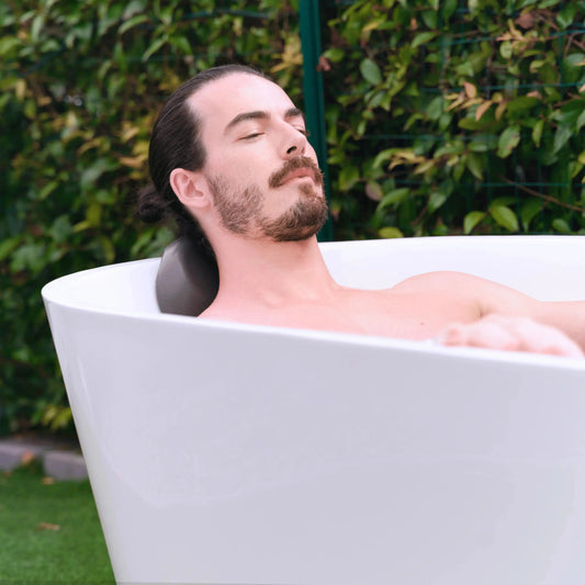 Cold-Plunge-Breathing-Techniques-Master-the-First-60-Seconds Titan Plunge